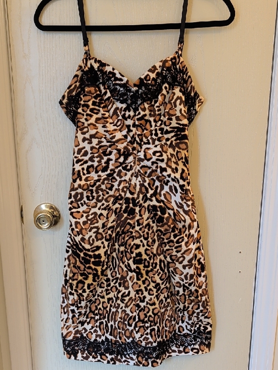 Guess Dresses & Skirts - Guess Leopard Print Slip Dress Size 8 Cotton Spandex Cheetah Bodycon Mini Dress